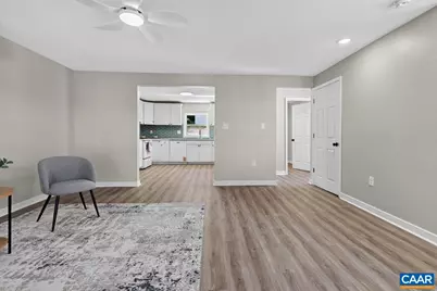 629 Baptist St, Staunton, VA 24401 - Photo 12