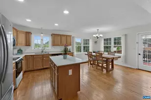 304 Grove Ave, Waynesboro, VA 22980 - Photo 6