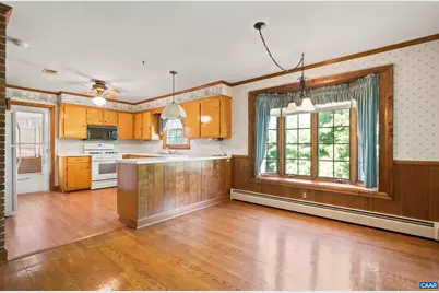 1393 Pleasant View St, Staunton, VA 24401 - Photo 8