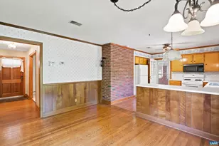 1393 Pleasant View St, Staunton, VA 24401 - Photo 10