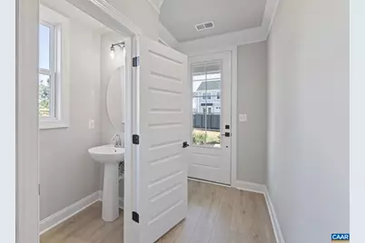 138 Springdale Rd, Waynesboro, VA 22980 - Photo 6