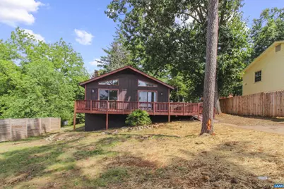 416 Woodland Cir, Waynesboro, VA 22980 - Photo 1