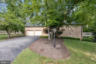 370 S River Landing Rd, Edgewater, MD 21037 - Photo 2