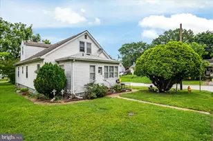 216 Charles St, Baltimore, MD 21225 - Photo 1