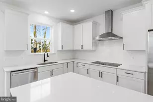 5722 Howard Dr, Glen Burnie, MD 21061 - Photo 8