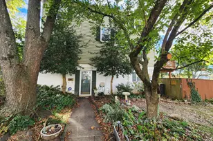 1454 Vineyard Ct, Crofton, MD 21114 - Photo 2