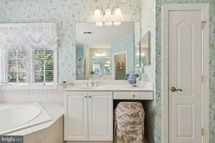 702 Pearson Point Pl, Annapolis, MD 21401 - Photo 48