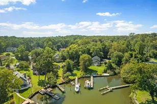 921 Lake Dr, Arnold, MD 21012 - Photo 1