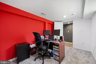 113 W Edgevale Rd, Baltimore, MD 21225 - Photo 34