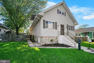 113 W Edgevale Rd, Baltimore, MD 21225 - Photo 2