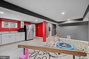 113 W Edgevale Rd, Baltimore, MD 21225 - Photo 30