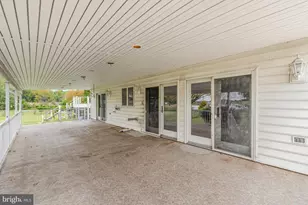 7862 Bodkin View Dr, Pasadena, MD 21122 - Photo 4