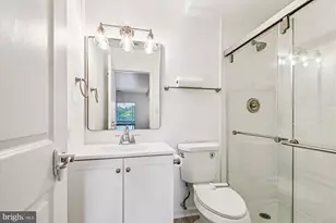 300 Hilltop Ln, Annapolis, MD 21403 - Photo 28
