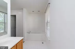 8005 Silver Fox Dr, Glen Burnie, MD 21061 - Photo 20