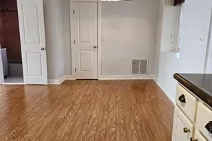 355 Sturtons Ln, Pasadena, MD 21122 - Photo 16