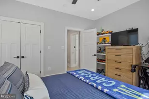 328 Arbutus Dr, Edgewater, MD 21037 - Photo 32