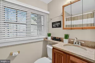 215 Chester Ave, Annapolis, MD 21403 - Photo 20