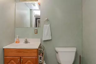 758 Sunnyfield Ln, Baltimore, MD 21225 - Photo 26