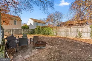 802 203rd St, Pasadena, MD 21122 - Photo 36