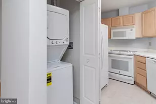 7101 Bay Front Dr, Annapolis, MD 21403 - Photo 22
