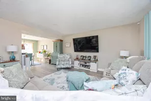 7954 Cobbler Ln, Pasadena, MD 21122 - Photo 12