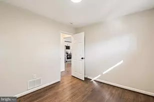 8259 Spring Knoll Dr, Pasadena, MD 21122 - Photo 20