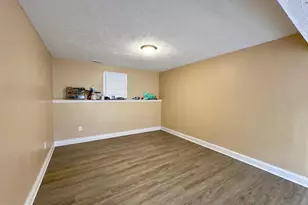 329 10th, Brooklyn, MD 21225 - Photo 30