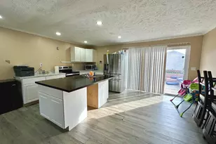 329 10th, Brooklyn, MD 21225 - Photo 4