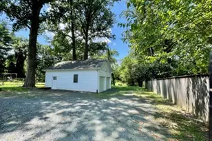 225 B Dewey Dr, Annapolis, MD 21401 - Photo 2