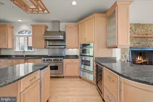 2113 Lake Dr, Pasadena, MD 21122 - Photo 12