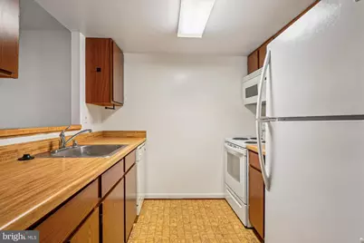 1410 Greendale Court #2-1410, Arnold, MD 21012 - Photo 6