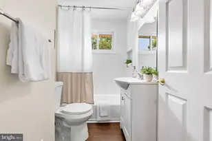 10 Cedar Hill Rd, Baltimore, MD 21225 - Photo 16