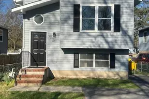 538 Elizabeth Ln, Glen Burnie, MD 21061 - Photo 2