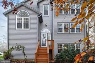 1816 Whites Ferry Pl, Crofton, MD 21114 - Photo 4