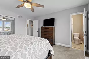 7580 Beach Dr, Pasadena, MD 21122 - Photo 16