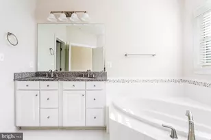 7812 Patterson Wy, Hanover, MD 21076 - Photo 10