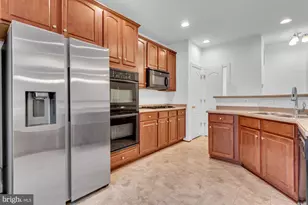 3510 Carriage Walk Ln, Laurel, MD 20724 - Photo 10