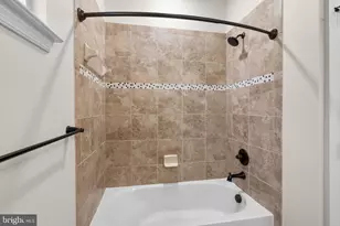 8286 Hickory Hollow Dr, Glen Burnie, MD 21060 - Photo 30