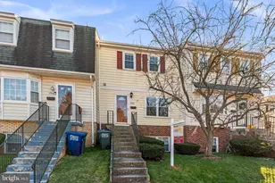 1705 Hart Ct, Crofton, MD 21114 - Photo 2