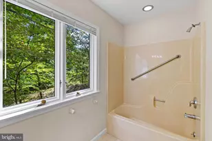 105 Wallace Manor Rd, Edgewater, MD 21037 - Photo 20