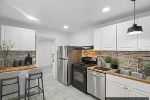 310 Townsend Ave, Baltimore, MD 21225 - Photo 14