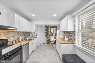 310 Townsend Ave, Baltimore, MD 21225 - Photo 8