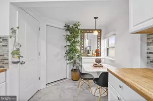 310 Townsend Ave, Baltimore, MD 21225 - Photo 10