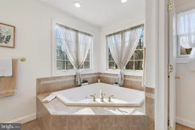 518 N Old Hammonds Ferry Road, Linthicum Heights, MD 21090 - Photo 34