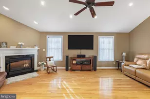 518 N Old Hammonds Ferry Rd, Linthicum Heights, MD 21090 - Photo 10