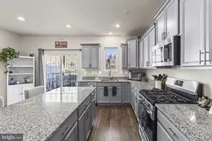 8341 Daydream Cres, Pasadena, MD 21122 - Photo 14