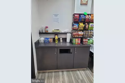 200 Hospital Dr #101 & LLS25, Glen Burnie, MD 21061 - Photo 8