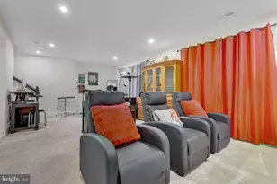 8353 Amber Beacon Cir, Millersville, MD 21108 - Photo 18