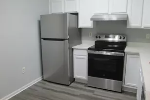 2004 Travis Point Ct, Odenton, MD 21113 - Photo 2