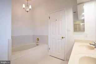 2707 Summerview Way, Annapolis, MD 21401 - Photo 18